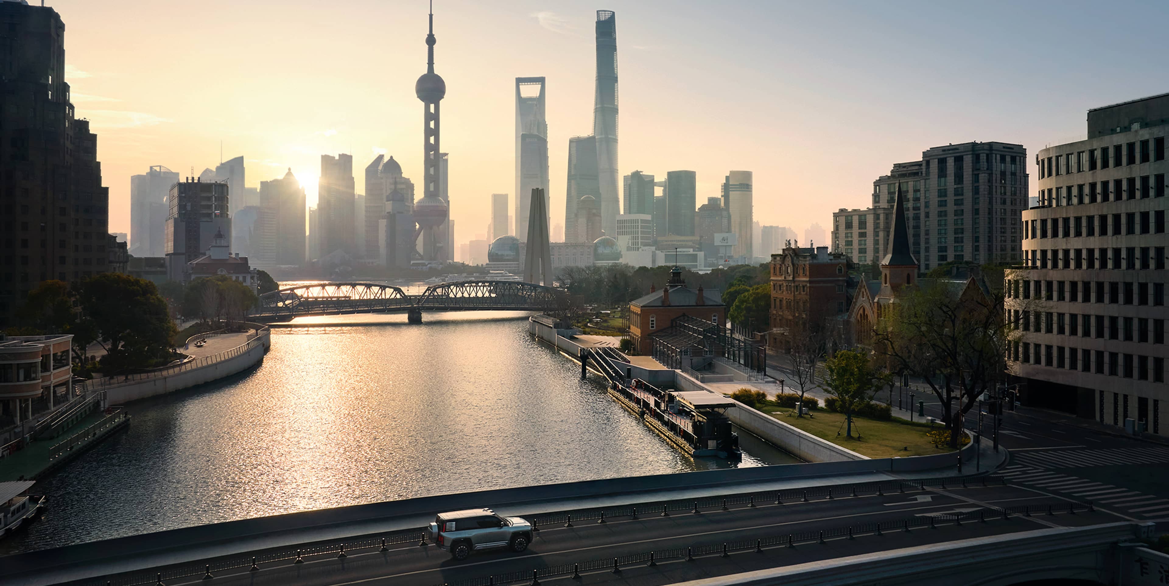 1000km CLTC工况综合续航达 搭载插电式混合动力系统,拥有混动和纯电两种模式,实现超长续航。